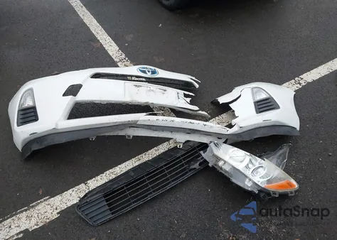 2012 Toyota Prius C Three from USA, damaged, VIN JTDKDTB39C1023667